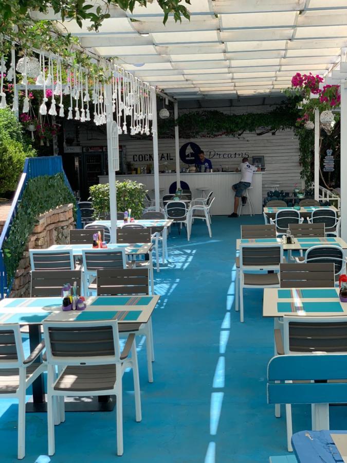 Cocktail & Dreams - Beach Hotel Sarandë Eksteriør bilde