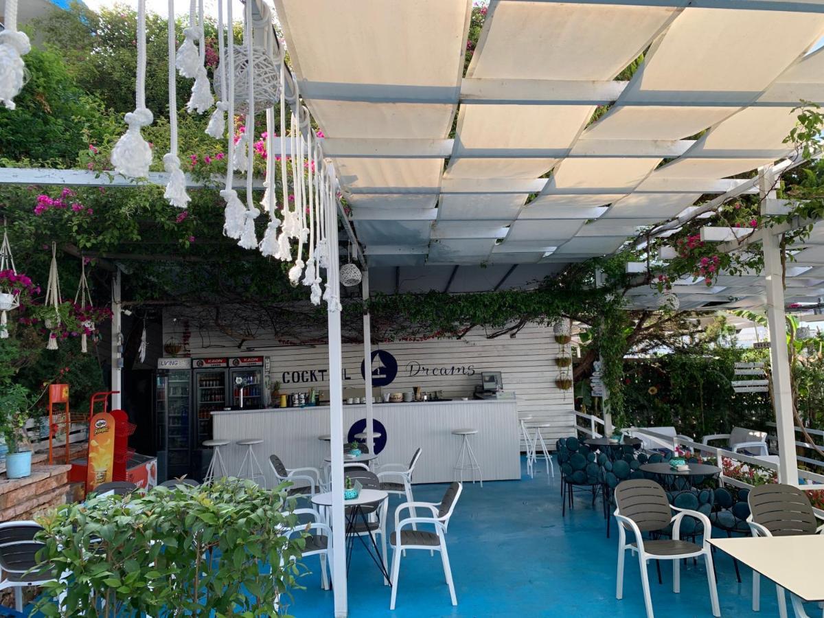 Cocktail & Dreams - Beach Hotel Sarandë Eksteriør bilde
