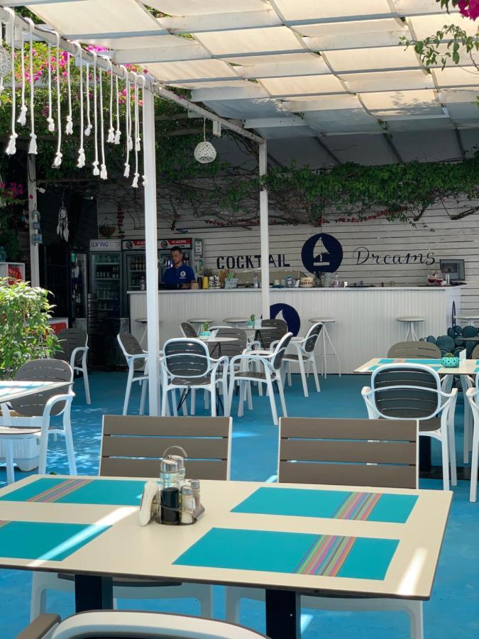 Cocktail & Dreams - Beach Hotel Sarandë Eksteriør bilde