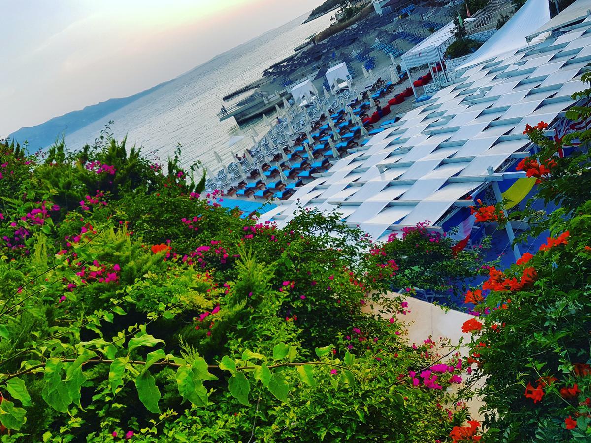 Cocktail & Dreams - Beach Hotel Sarandë Eksteriør bilde