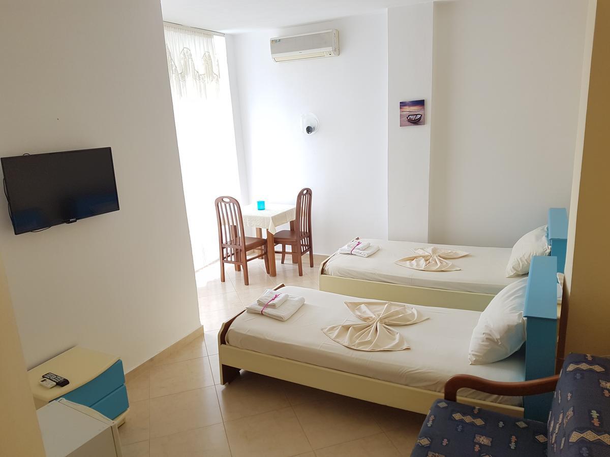 Cocktail & Dreams - Beach Hotel Sarandë Eksteriør bilde