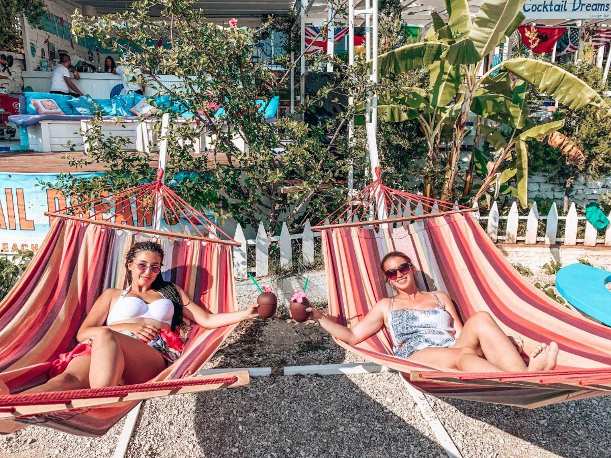 Cocktail & Dreams - Beach Hotel Sarandë Eksteriør bilde